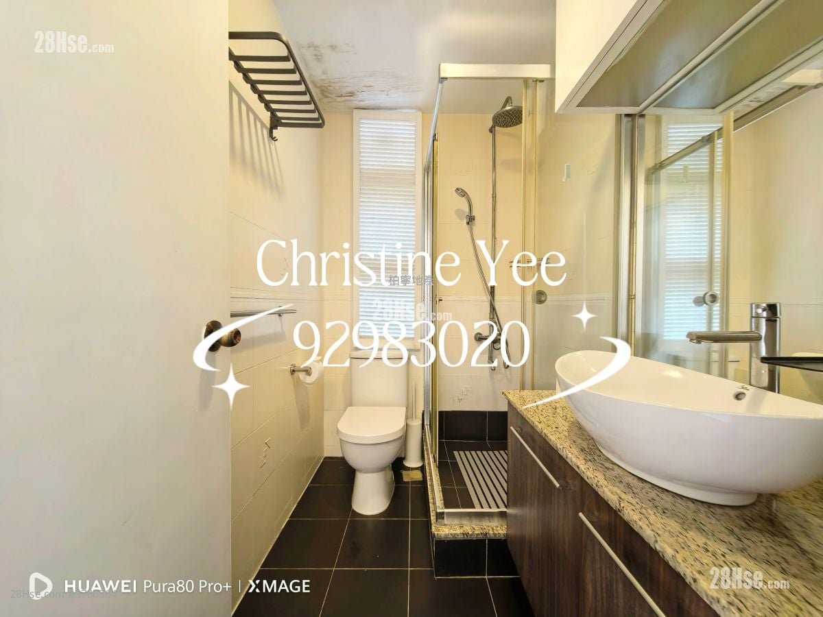 Holly Court Rental 3 Bedrooms , 2 Bathrooms 1,098 ft²