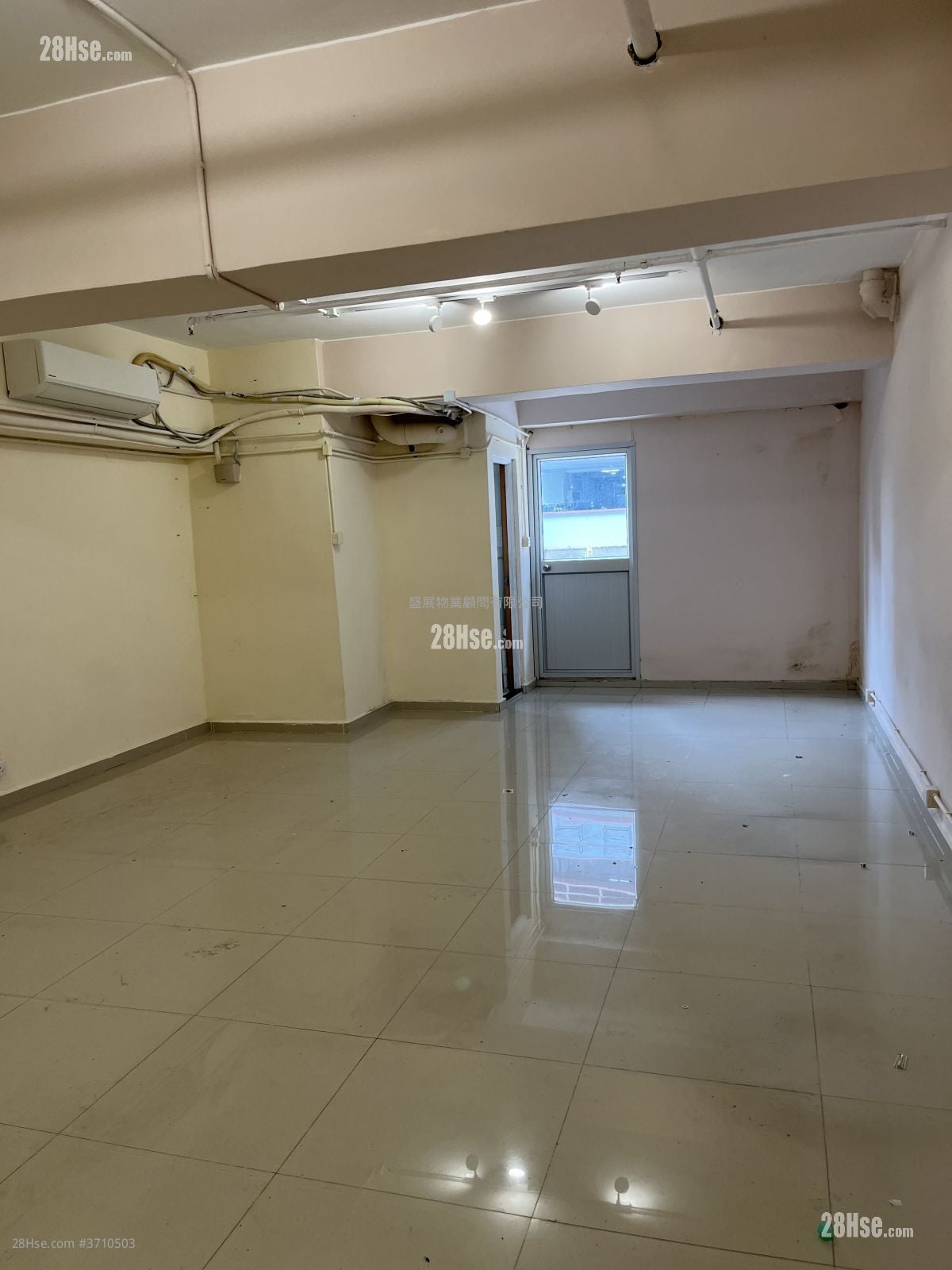 榮興工業大廈 租盤