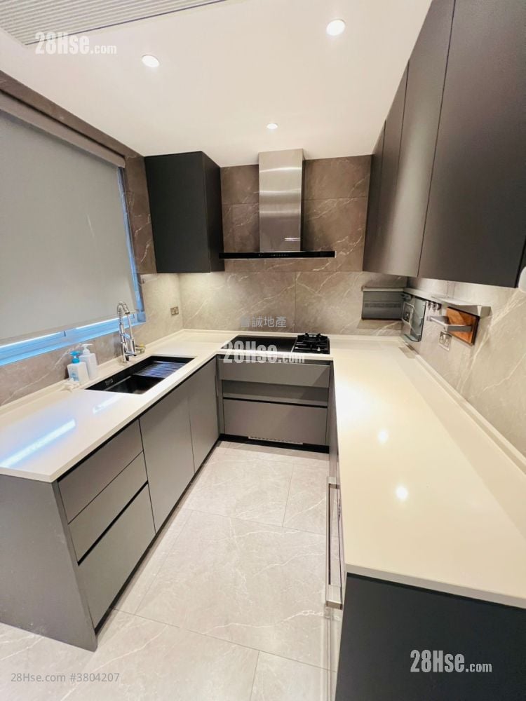 Avignon Rental 4 Bedrooms , 3 Bathrooms 1,201 ft²