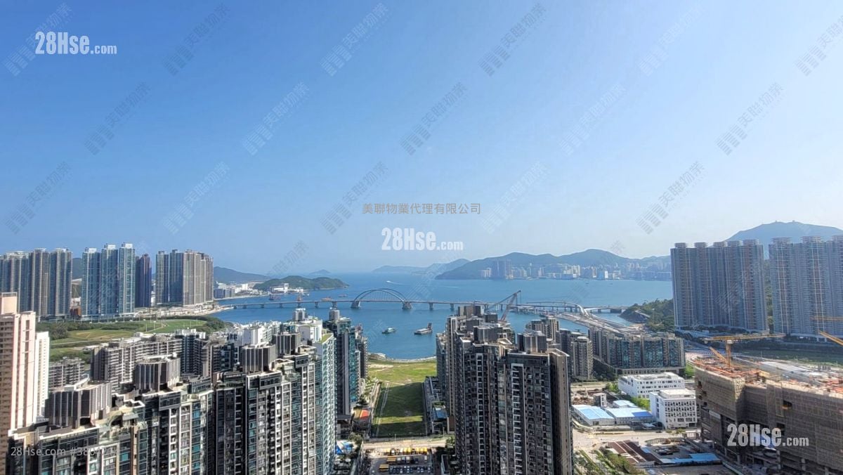 The Wings Rental 1 Bathroom 892 ft²