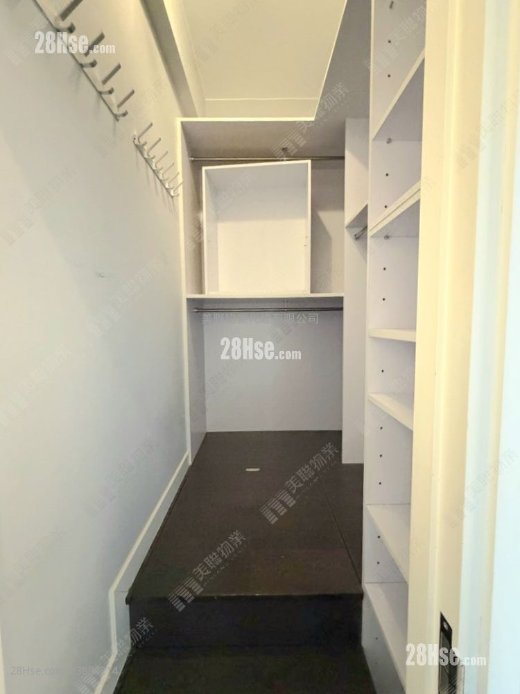 The Wings Rental 1 Bathroom 892 ft²