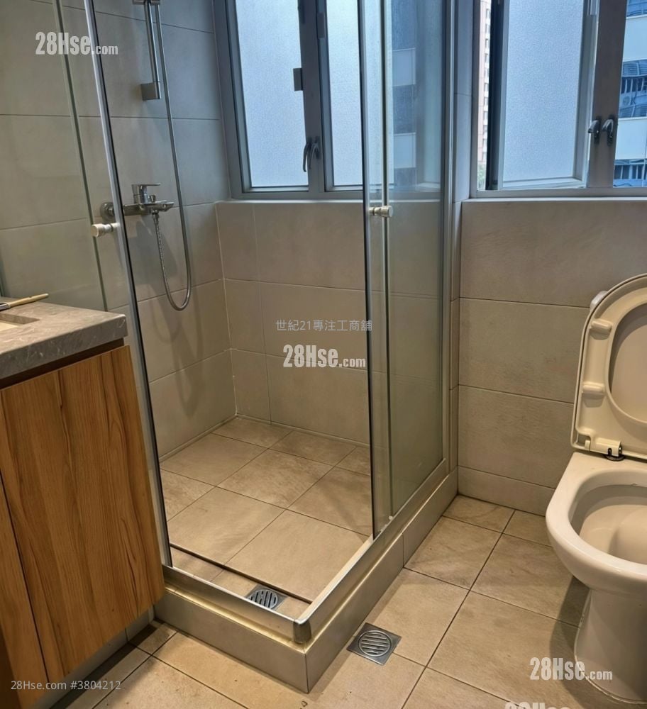 International Plaza Rental