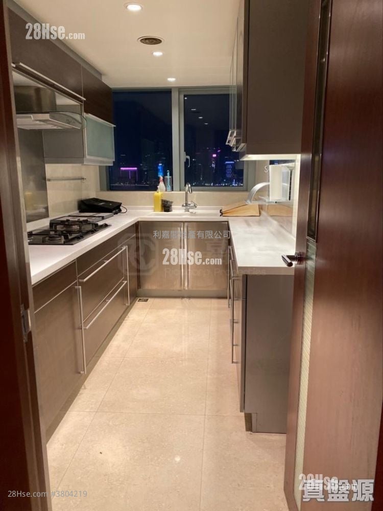 The Harbourside Sell 3 Bedrooms , 2 Bathrooms 1,049 ft²