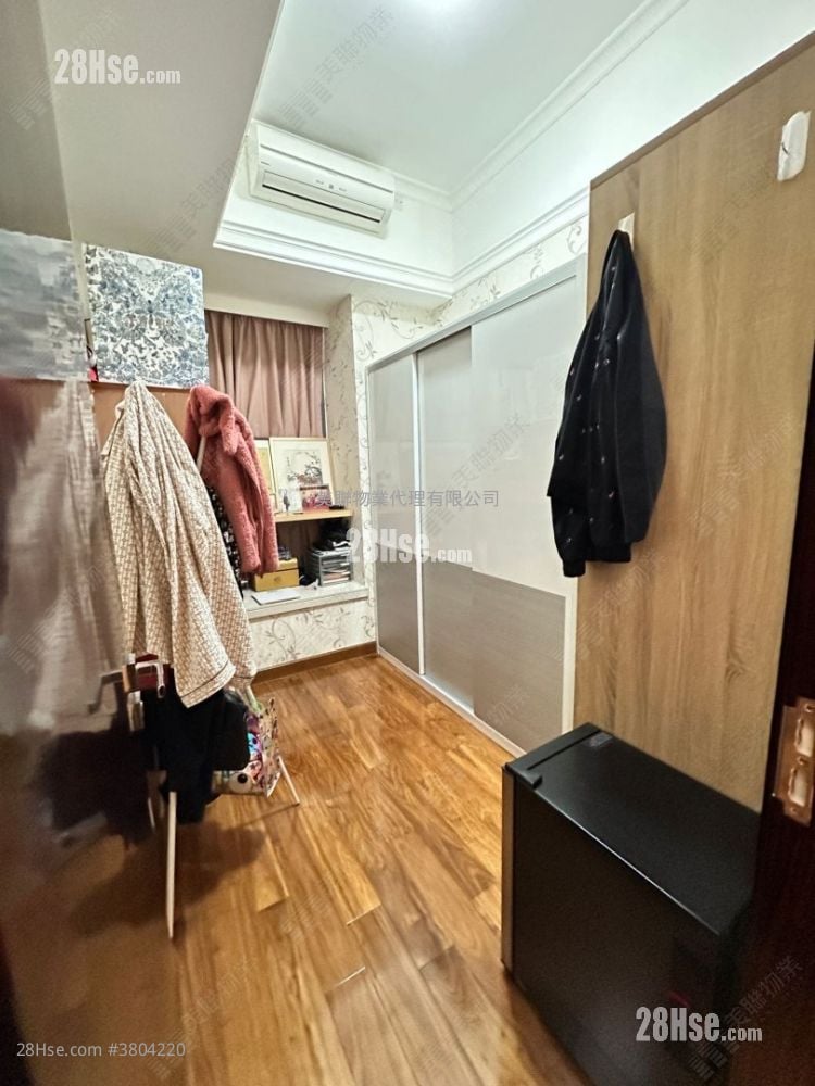 Ultima Sell 2 Bedrooms , 2 Bathrooms 902 ft²