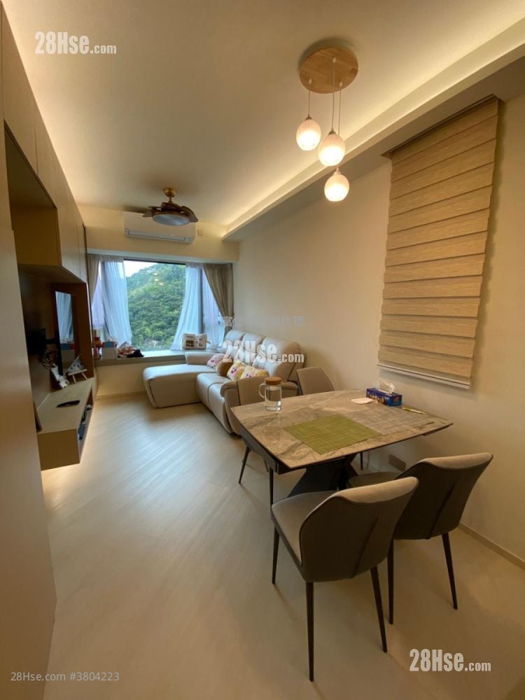 Castello Sell 2 Bedrooms , 1 Bathroom 547 ft²