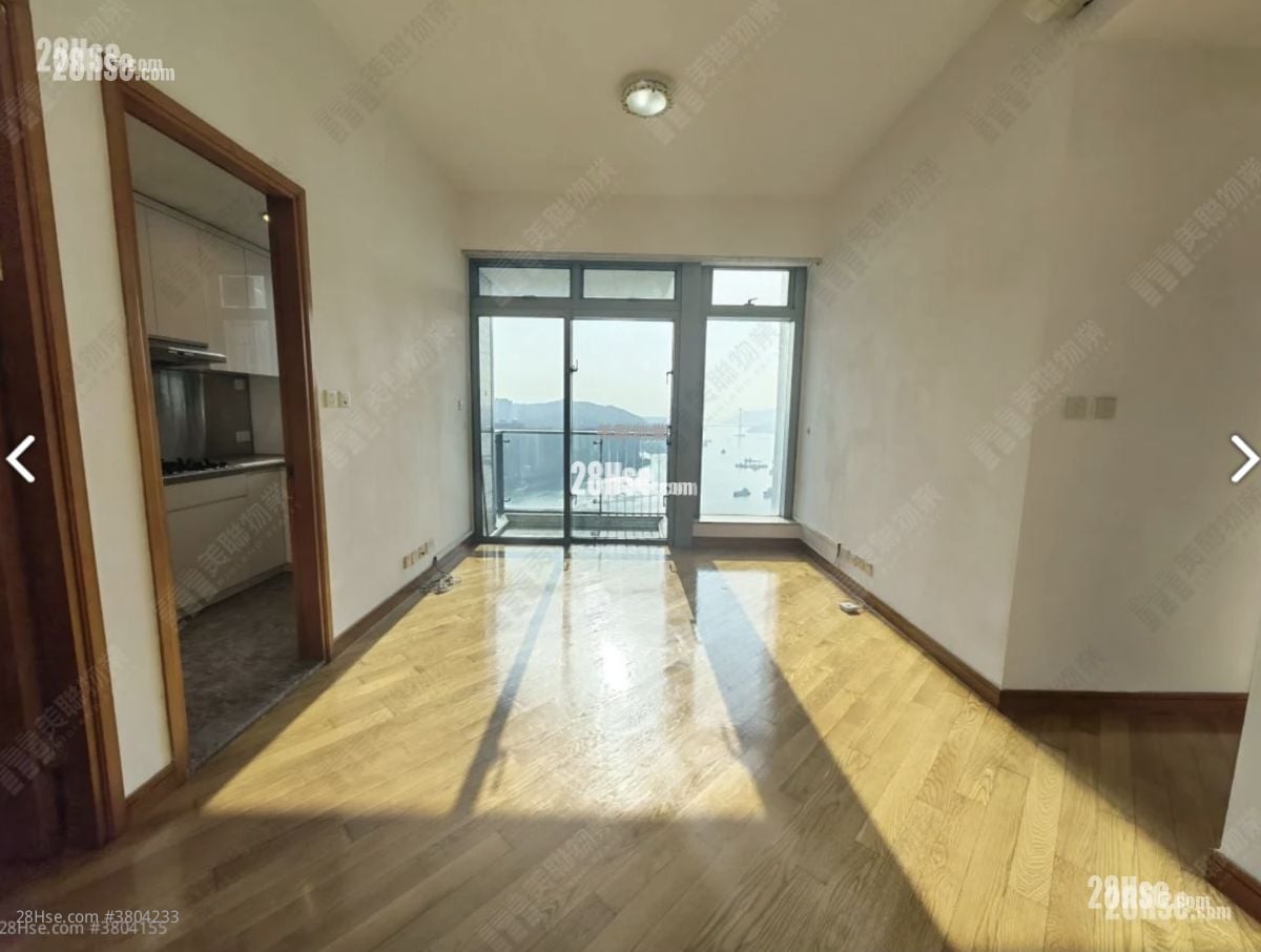 The Dynasty Rental 3 Bedrooms , 2 Bathrooms 728 ft²