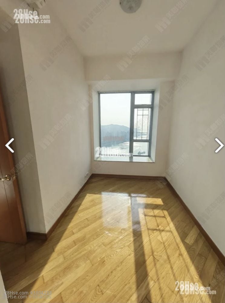 The Dynasty Rental 3 Bedrooms , 2 Bathrooms 728 ft²