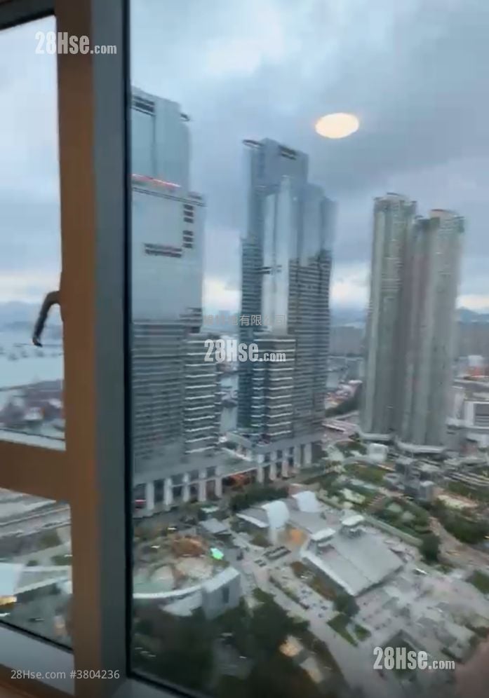 君临天下 租盘 3 房 , 3 浴室 1,068 平方尺