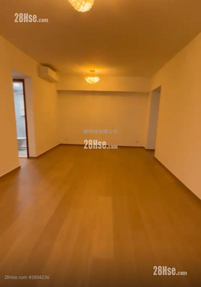 君临天下 租盘 3 房 , 3 浴室 1,068 平方尺