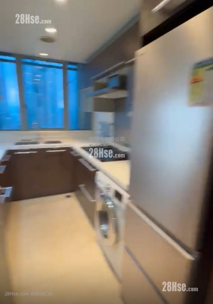 君临天下 租盘 3 房 , 3 浴室 1,068 平方尺