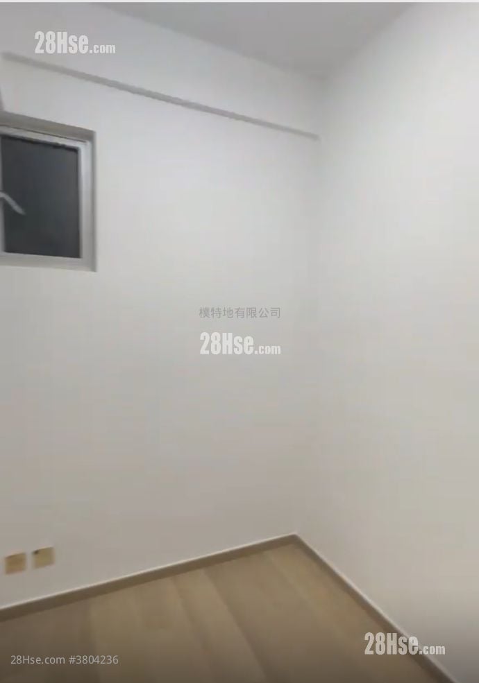 君临天下 租盘 3 房 , 3 浴室 1,068 平方尺