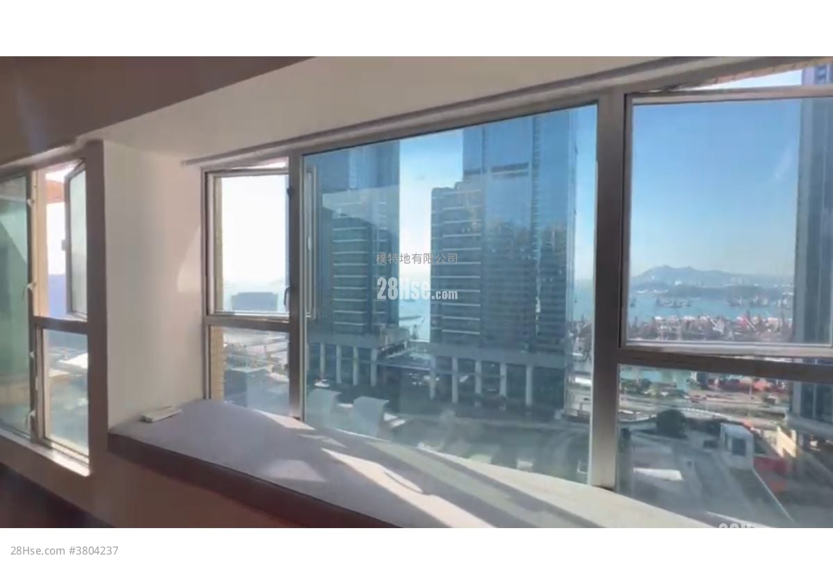 The Waterfront Rental 3 Bedrooms , 3 Bathrooms 1,127 ft²