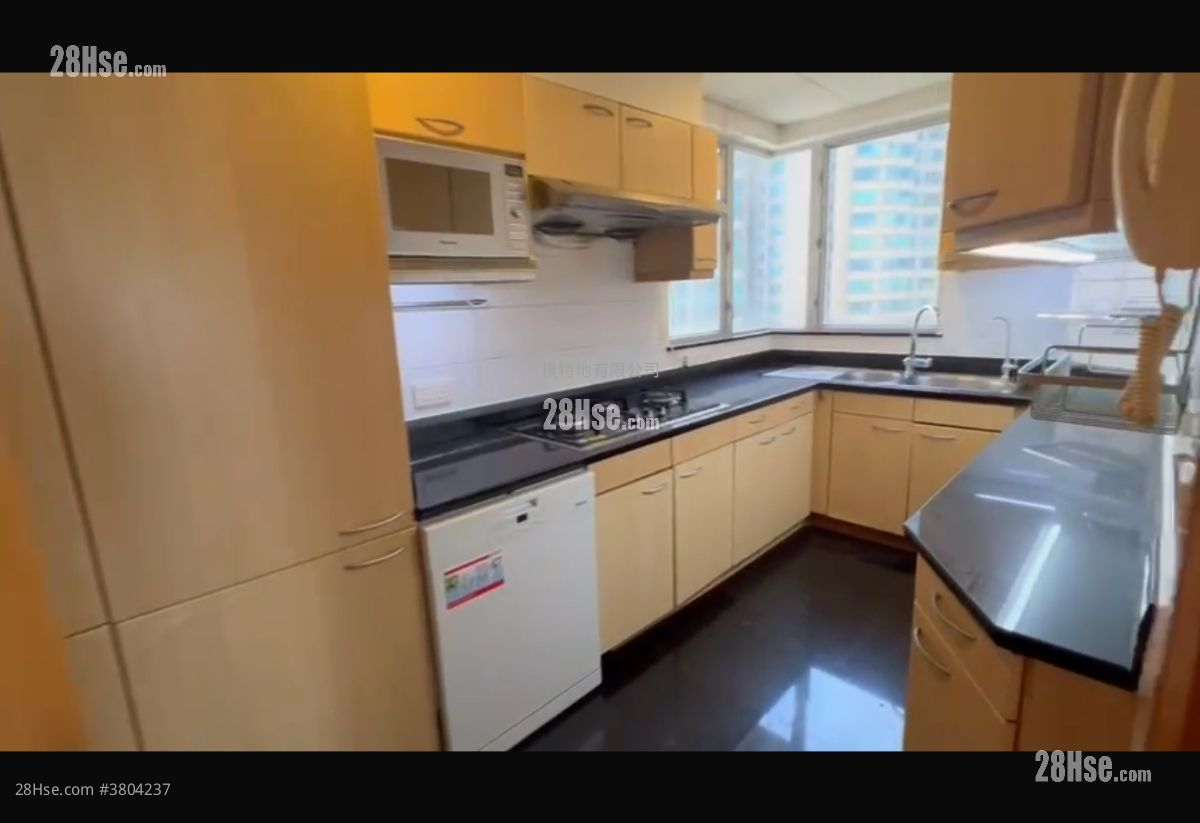 The Waterfront Rental 3 Bedrooms , 3 Bathrooms 1,127 ft²