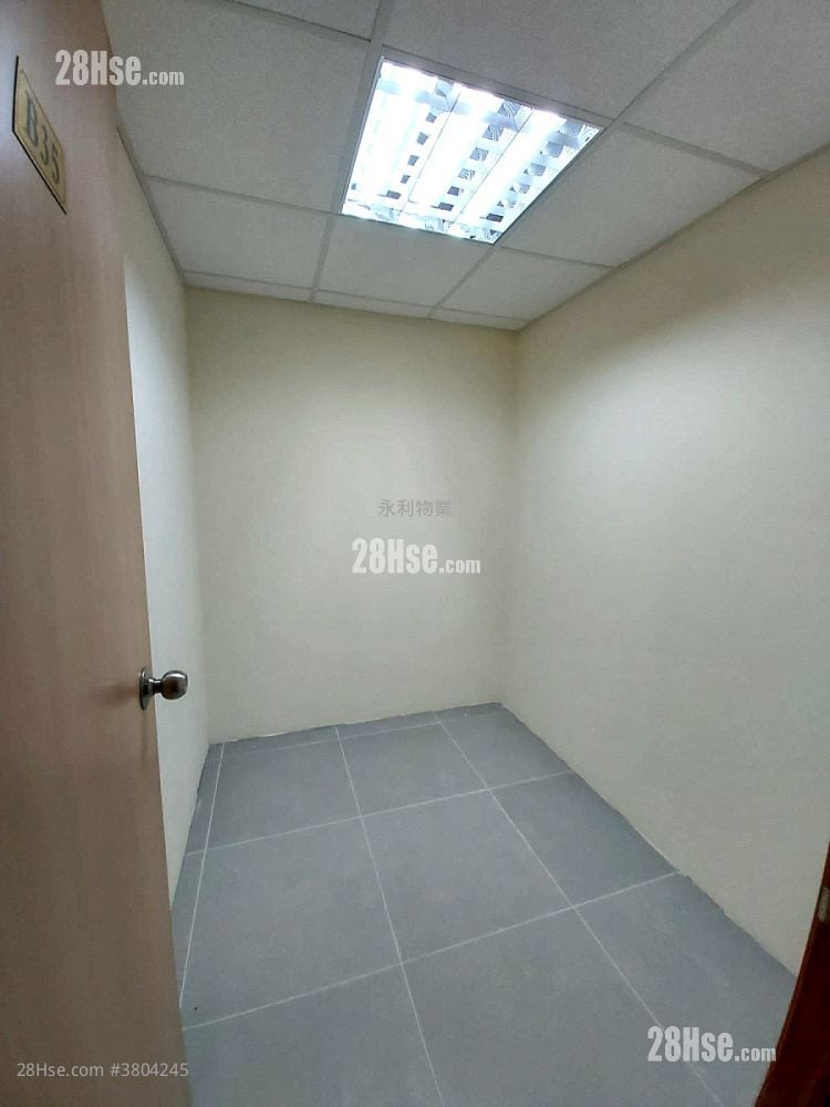Tsuen Wan Industrial Building Rental 43 ft²