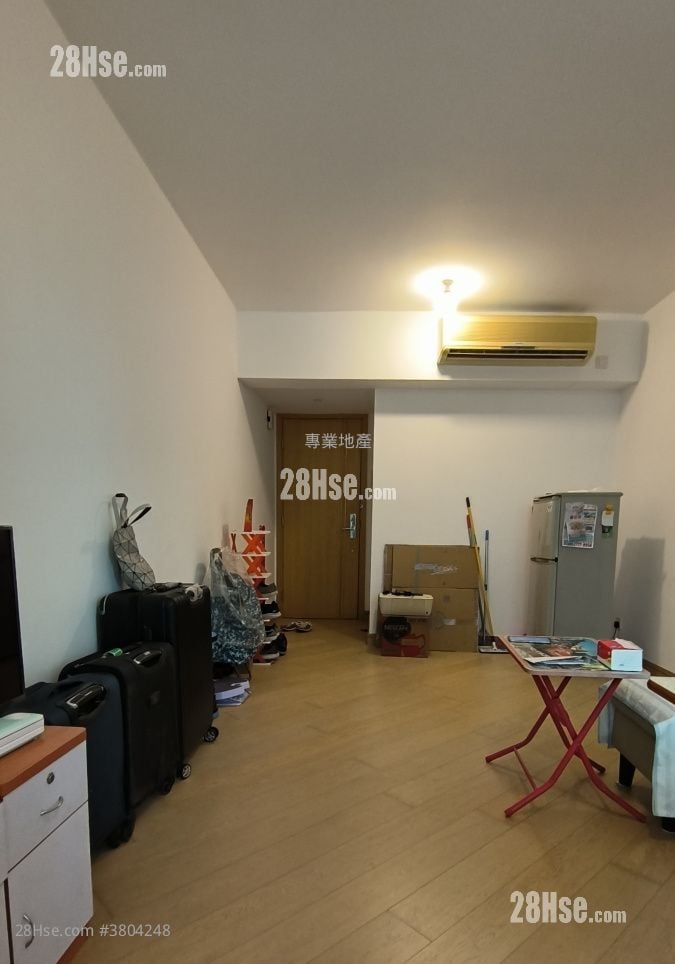 Macpherson Place Sell 2 Bedrooms , 1 Bathroom 555 ft²