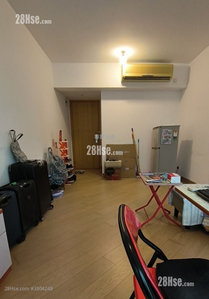 Macpherson Place Sell 2 Bedrooms , 1 Bathroom 555 ft²