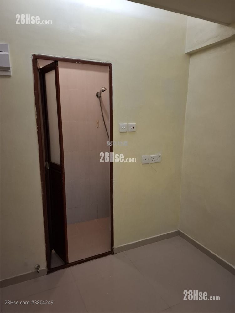 Tung Lo Court Rental 1 Bedroom , 1 Bathroom 150 ft²