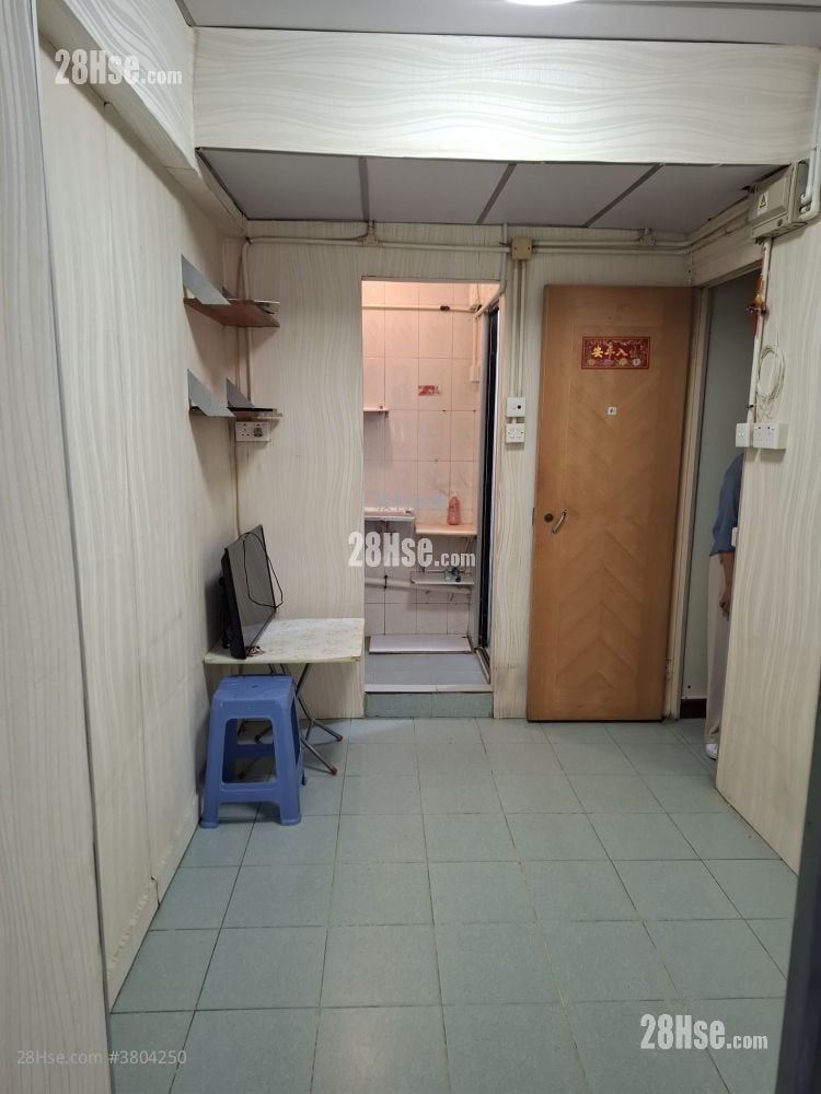 Tung Lo Court Rental 1 Bedroom , 1 Bathroom 200 ft²