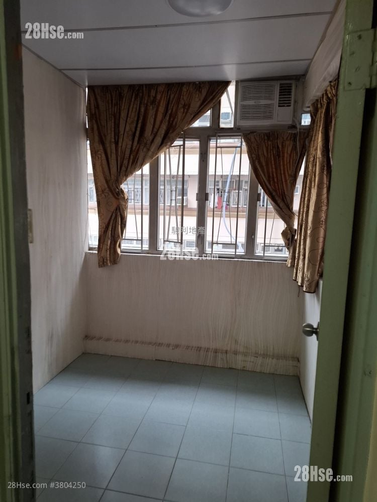 Tung Lo Court Rental 1 Bedroom , 1 Bathroom 200 ft²