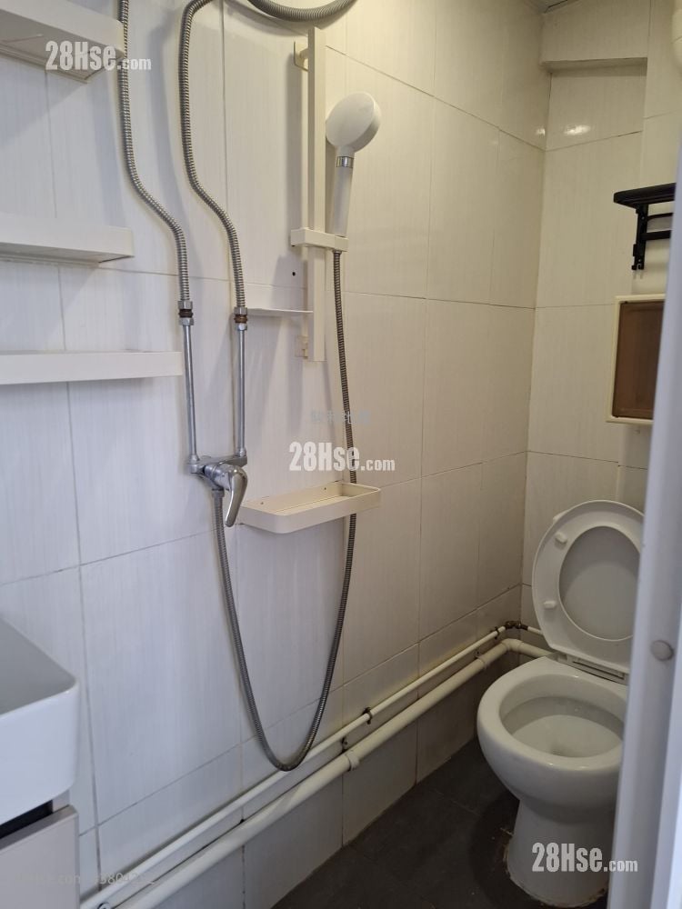 Tung Lo Court Rental 1 Bedroom , 1 Bathroom 150 ft²