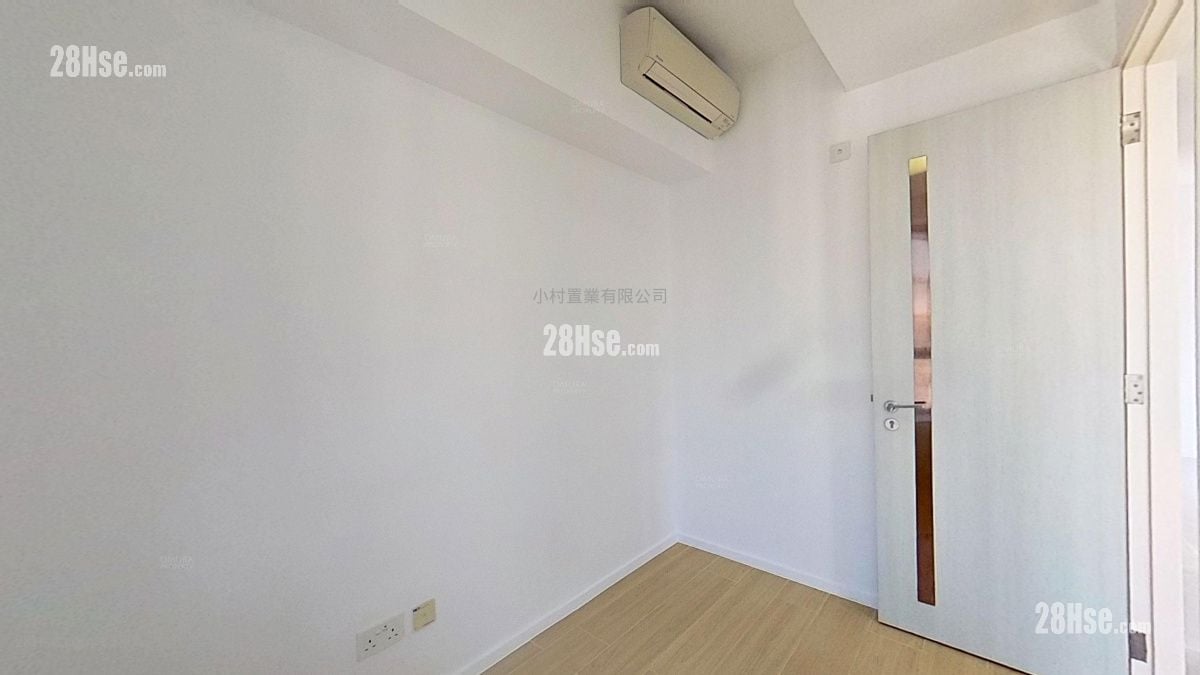 bedroom 2: East 17 Rental 2 Bedrooms , 1 Bathroom 445 ft²