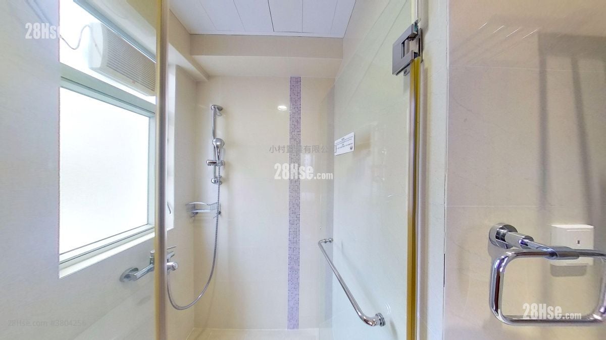 浴室: 御珍阁 租盘 1 房 , 1 浴室 341 平方尺