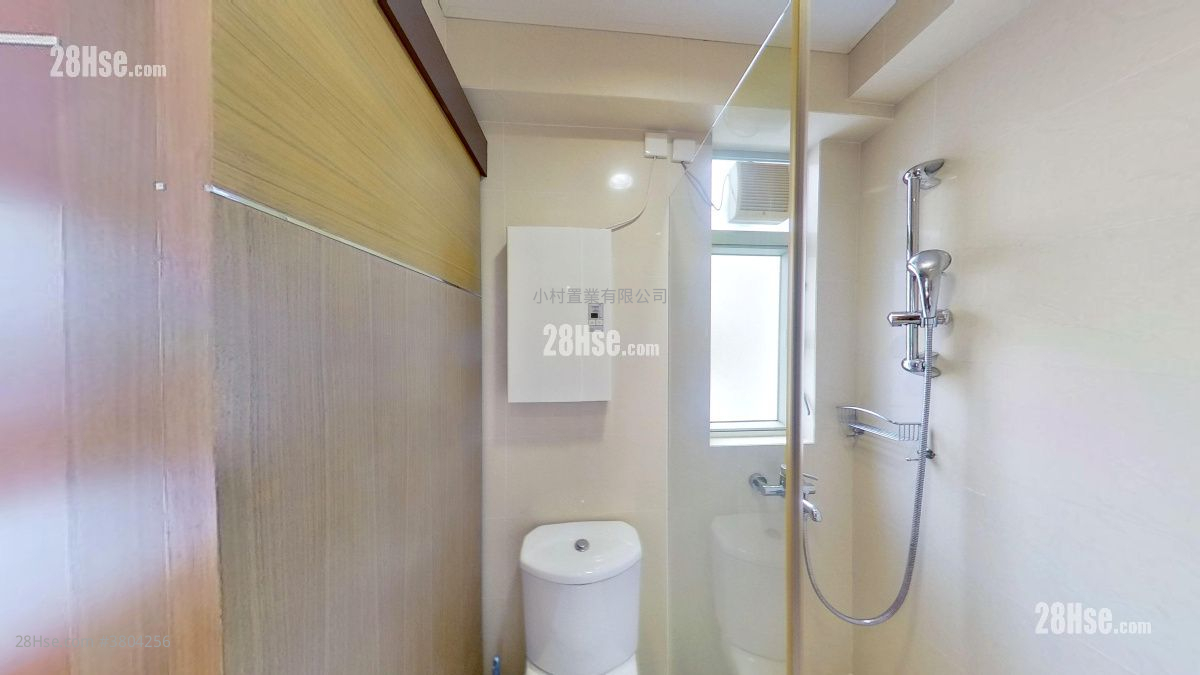 浴室: 御珍阁 租盘 1 房 , 1 浴室 341 平方尺