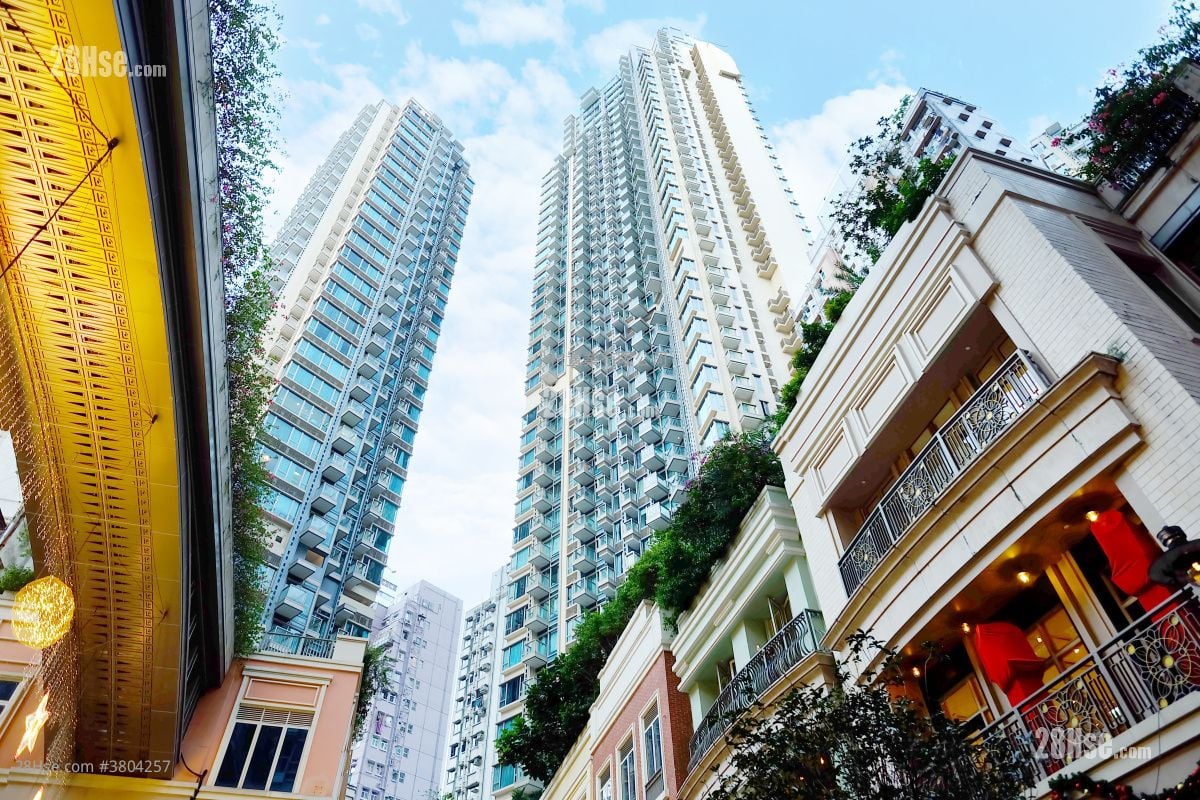 building outlook: The Avenue Rental 2 Bedrooms , 1 Bathroom 519 ft²