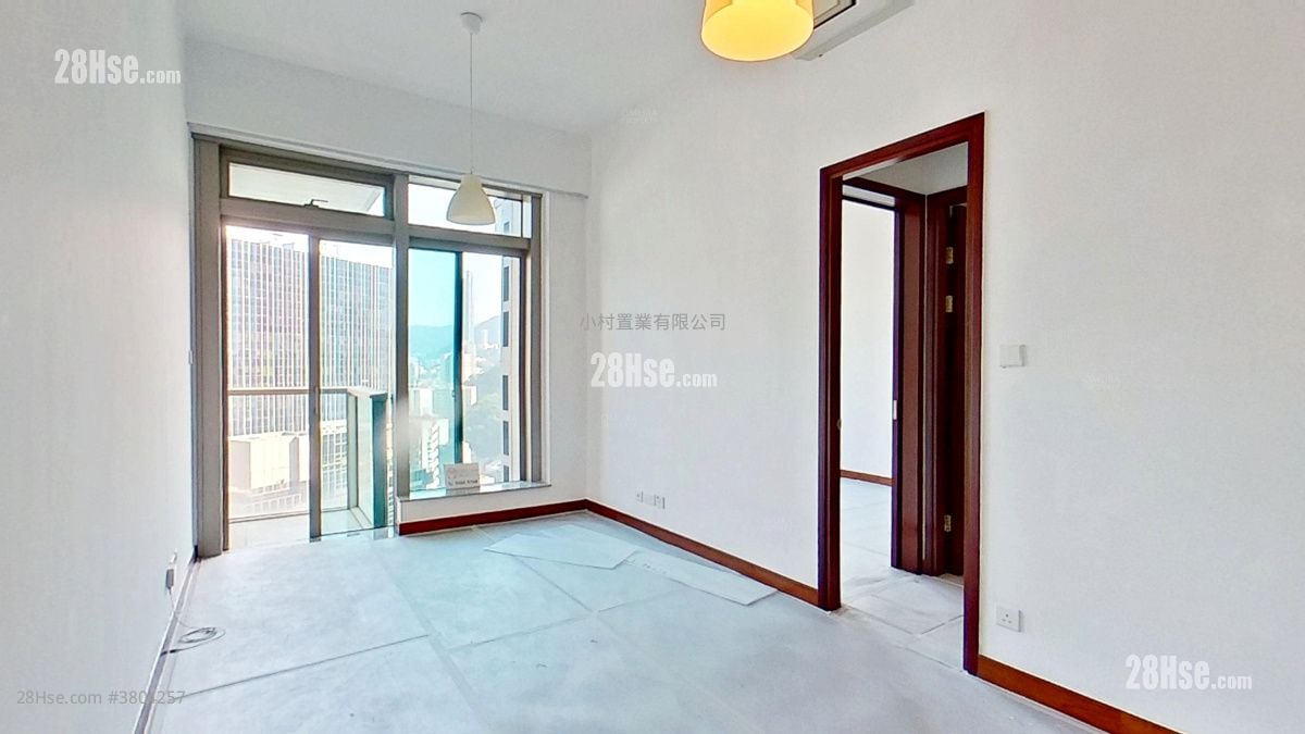 living room: The Avenue Rental 2 Bedrooms , 1 Bathroom 519 ft²