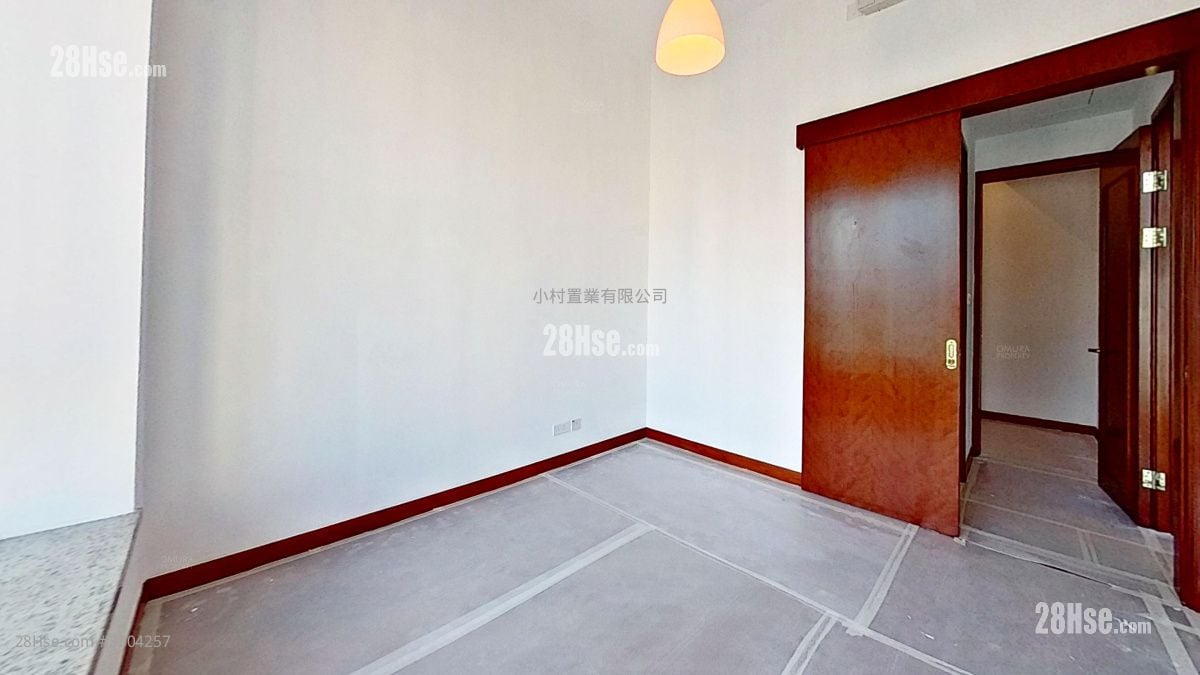 master room: The Avenue Rental 2 Bedrooms , 1 Bathroom 519 ft²