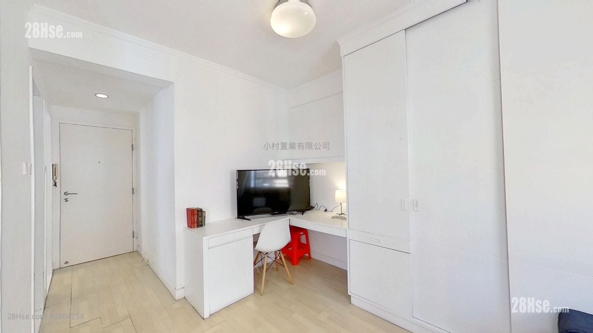 厅: 名仕阁 租盘 开放式间隔 , 1 浴室 315 平方尺