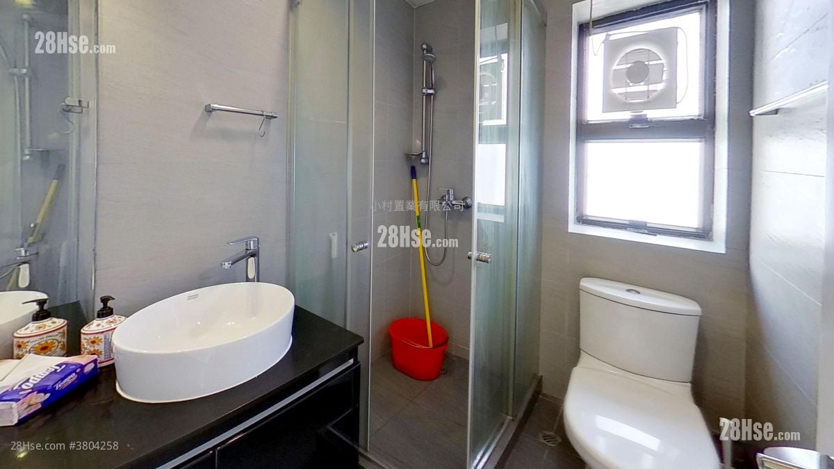 浴室: 名仕阁 租盘 开放式间隔 , 1 浴室 315 平方尺