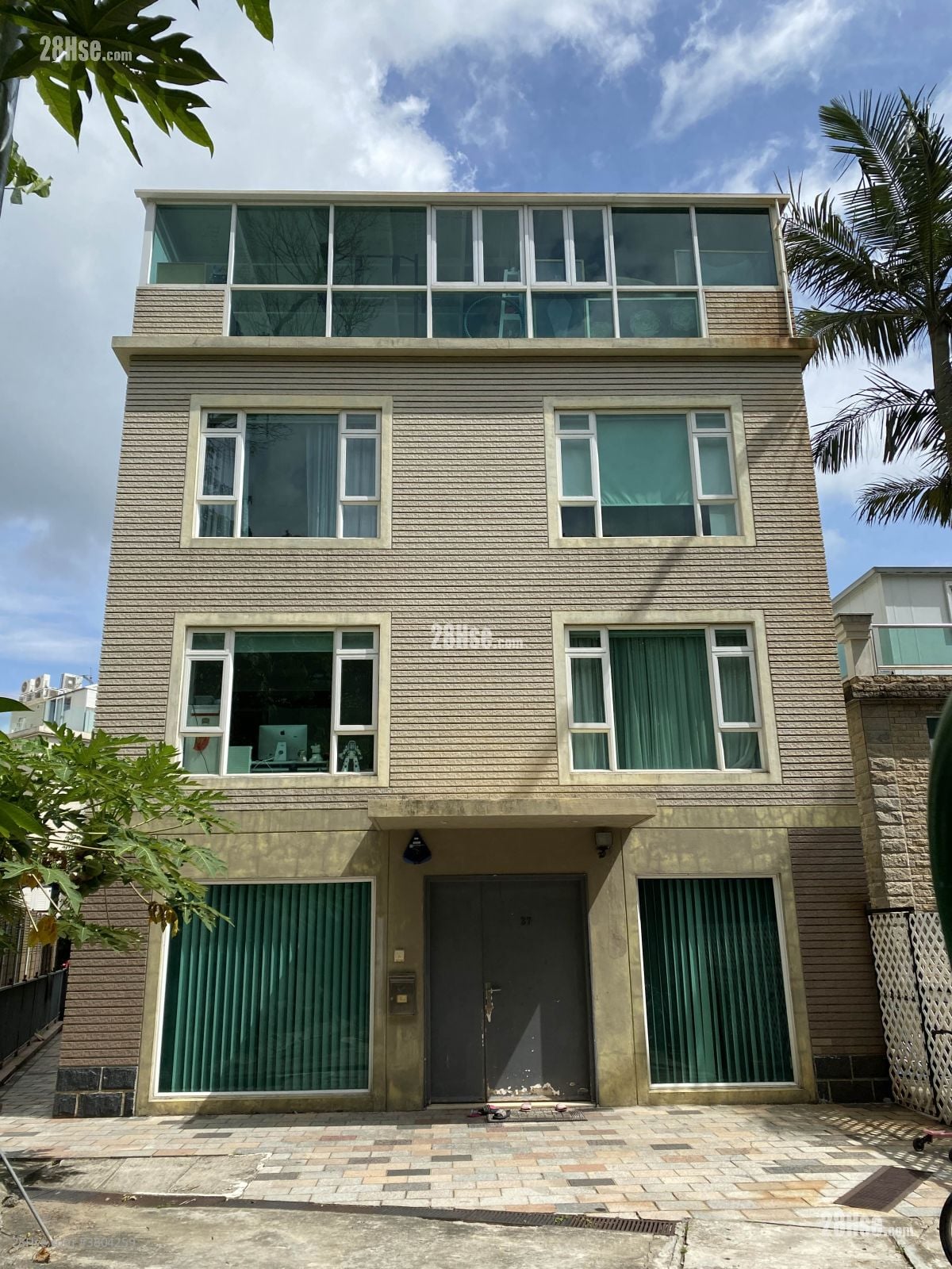 茅莆 售盘 4 房 , 3 浴室 2,100 平方尺