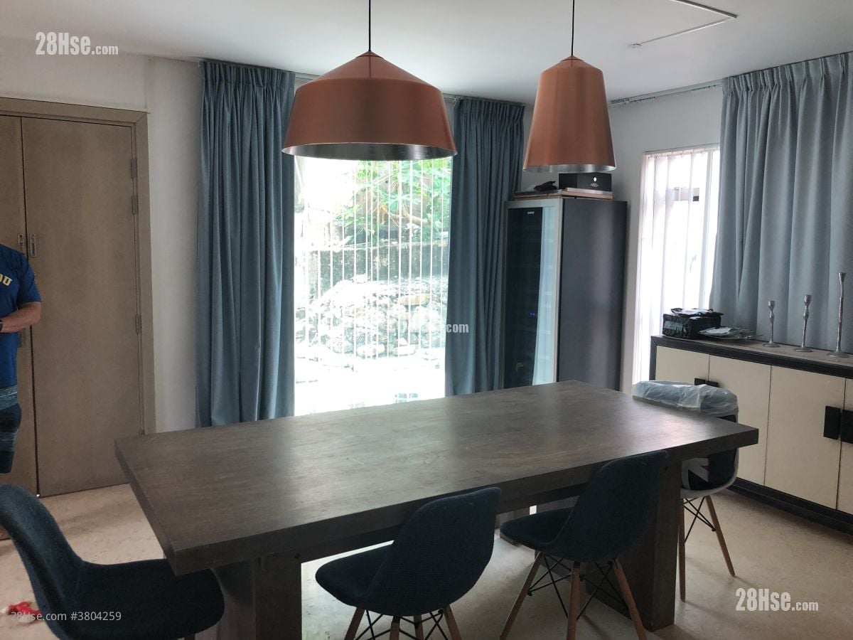 茅莆 售盘 4 房 , 3 浴室 2,100 平方尺