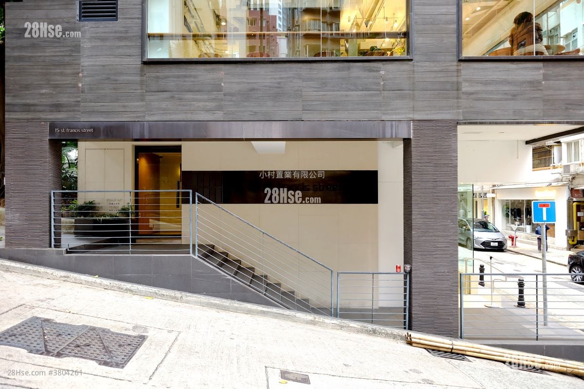 main door: 15 St. Francis Street Rental 1 Bedroom , 1 Bathroom 386 ft²