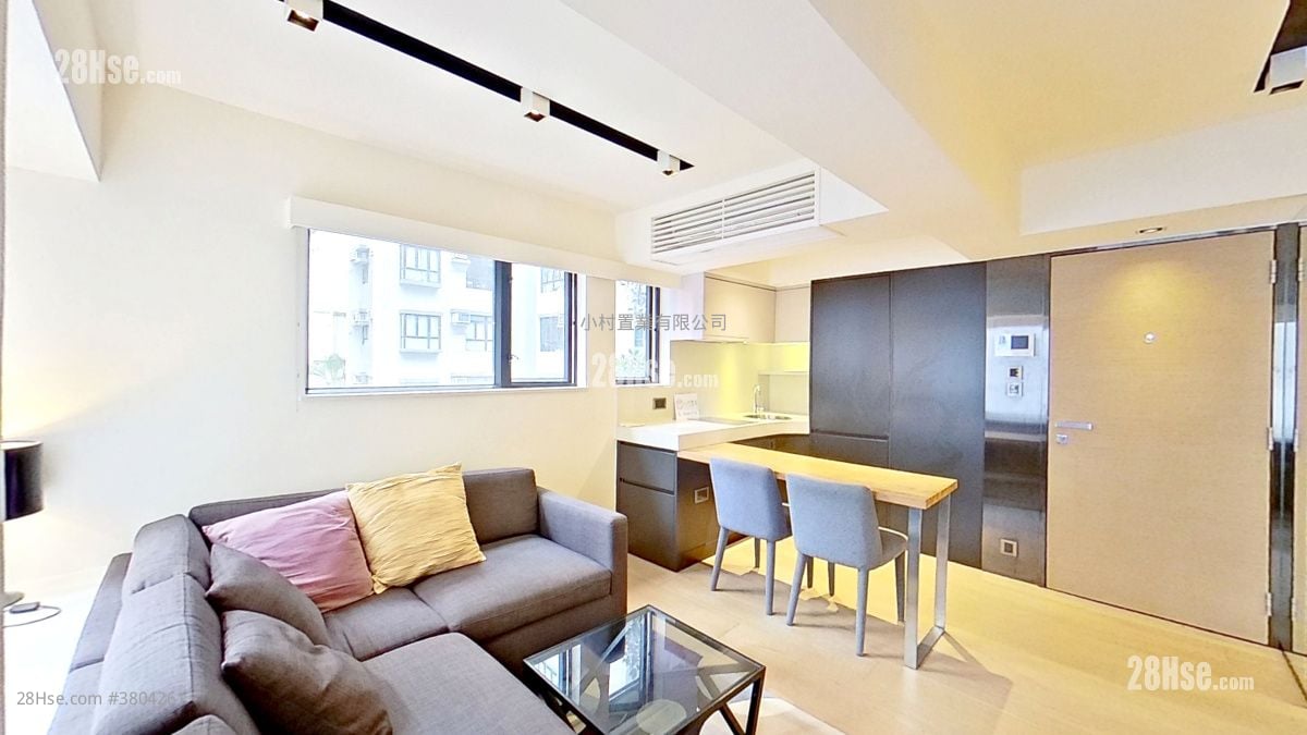 living room: 15 St. Francis Street Rental 1 Bedroom , 1 Bathroom 386 ft²