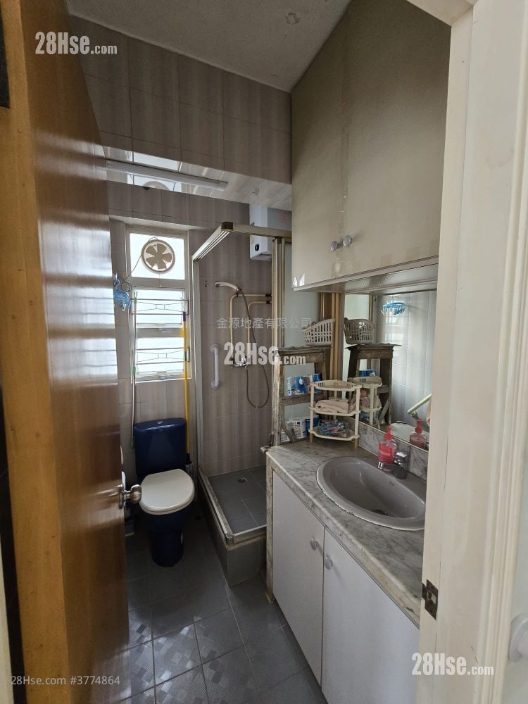 Kwong Sang Hong Building Sell 2 Bedrooms , 1 Bathroom 422 ft²