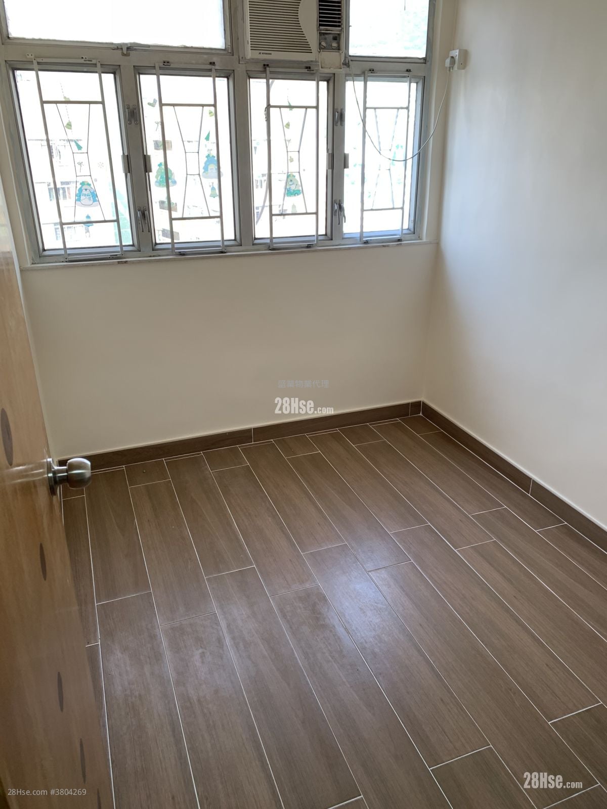 仁乐大厦 租盘 2 房 , 1 浴室 290 平方尺