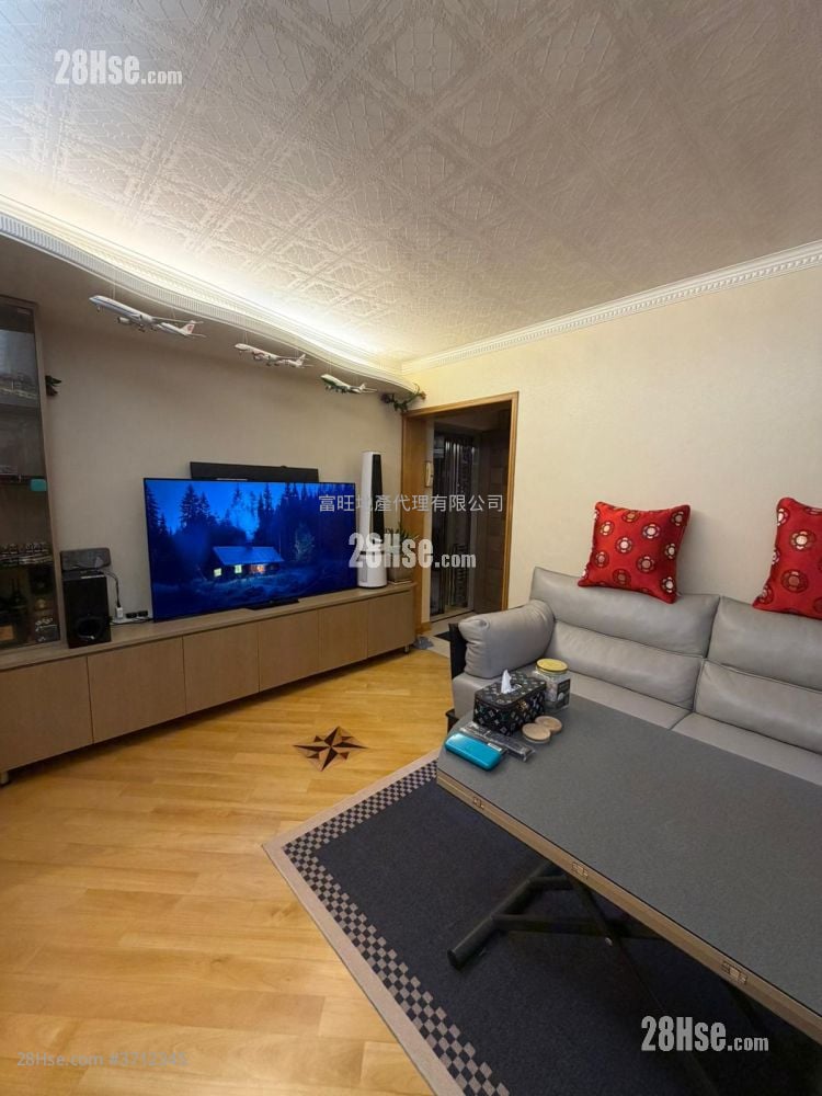 Charming Garden Sell 2 Bedrooms , 1 Bathroom 431 ft²