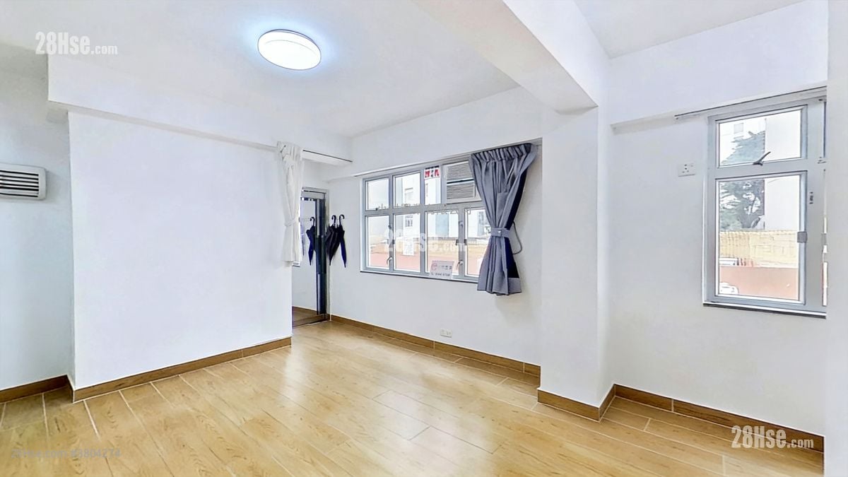 living room: Kimlai Court Rental 1 Bedroom , 1 Bathroom 445 ft²