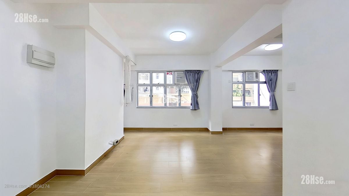 living room: Kimlai Court Rental 1 Bedroom , 1 Bathroom 445 ft²