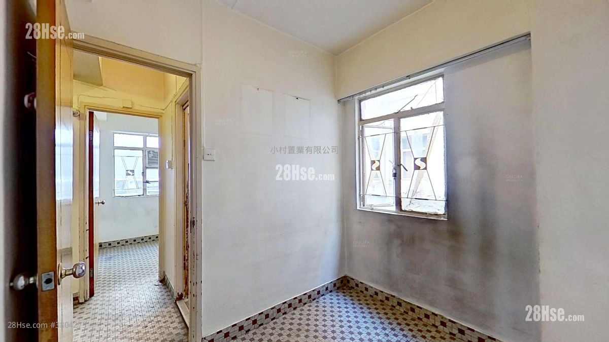 睡房 3: 新泰楼 租盘 3 房 , 1 浴室 361 平方尺