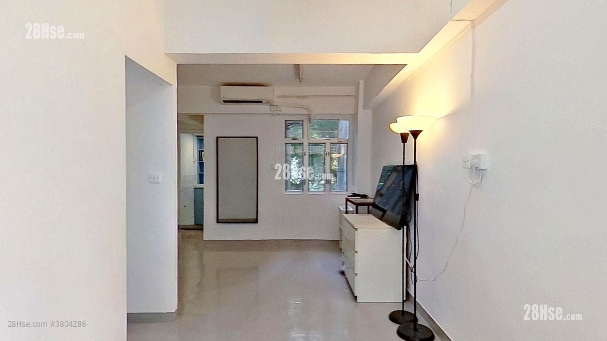 living room: 20 Possession Street Rental 1 Bedroom , 1 Bathroom 358 ft²