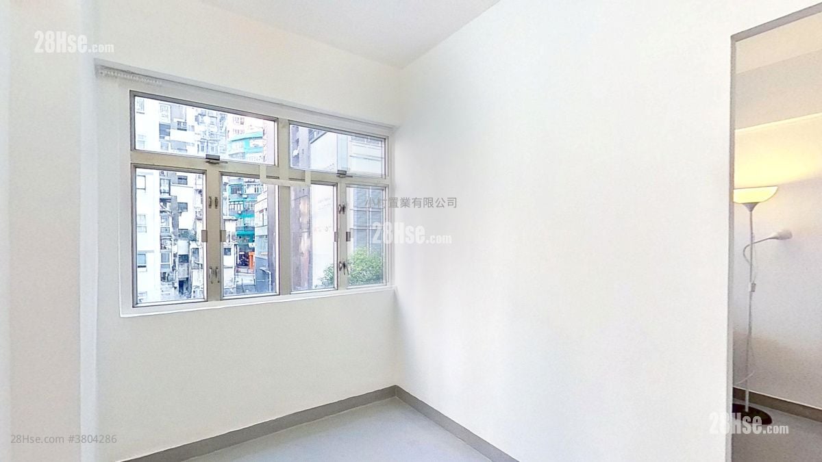 master room: 20 Possession Street Rental 1 Bedroom , 1 Bathroom 358 ft²