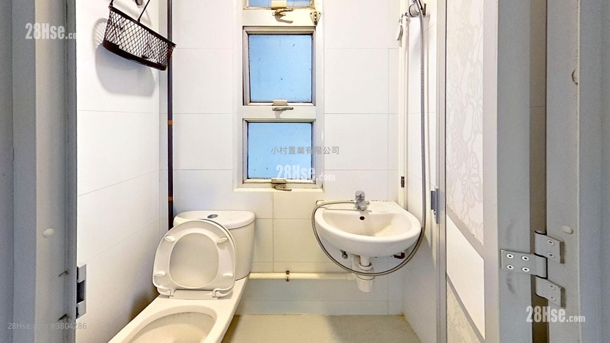 bathroom: 20 Possession Street Rental 1 Bedroom , 1 Bathroom 358 ft²