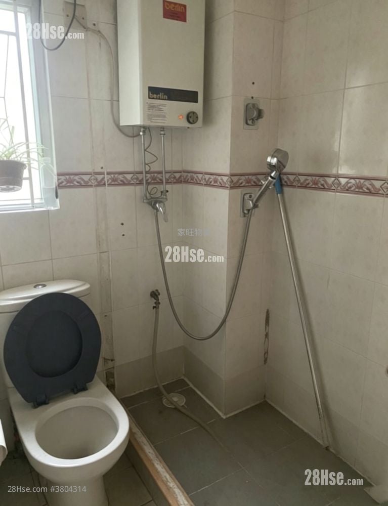 唐楼 租盘 2 房 , 1 浴室 312 平方尺