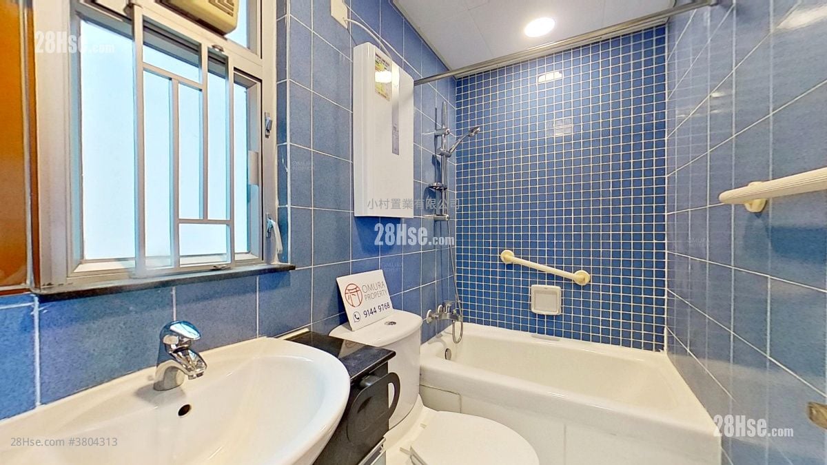 bathroom: Tung Tze Terrace Rental 1 Bedroom , 1 Bathroom 344 ft²