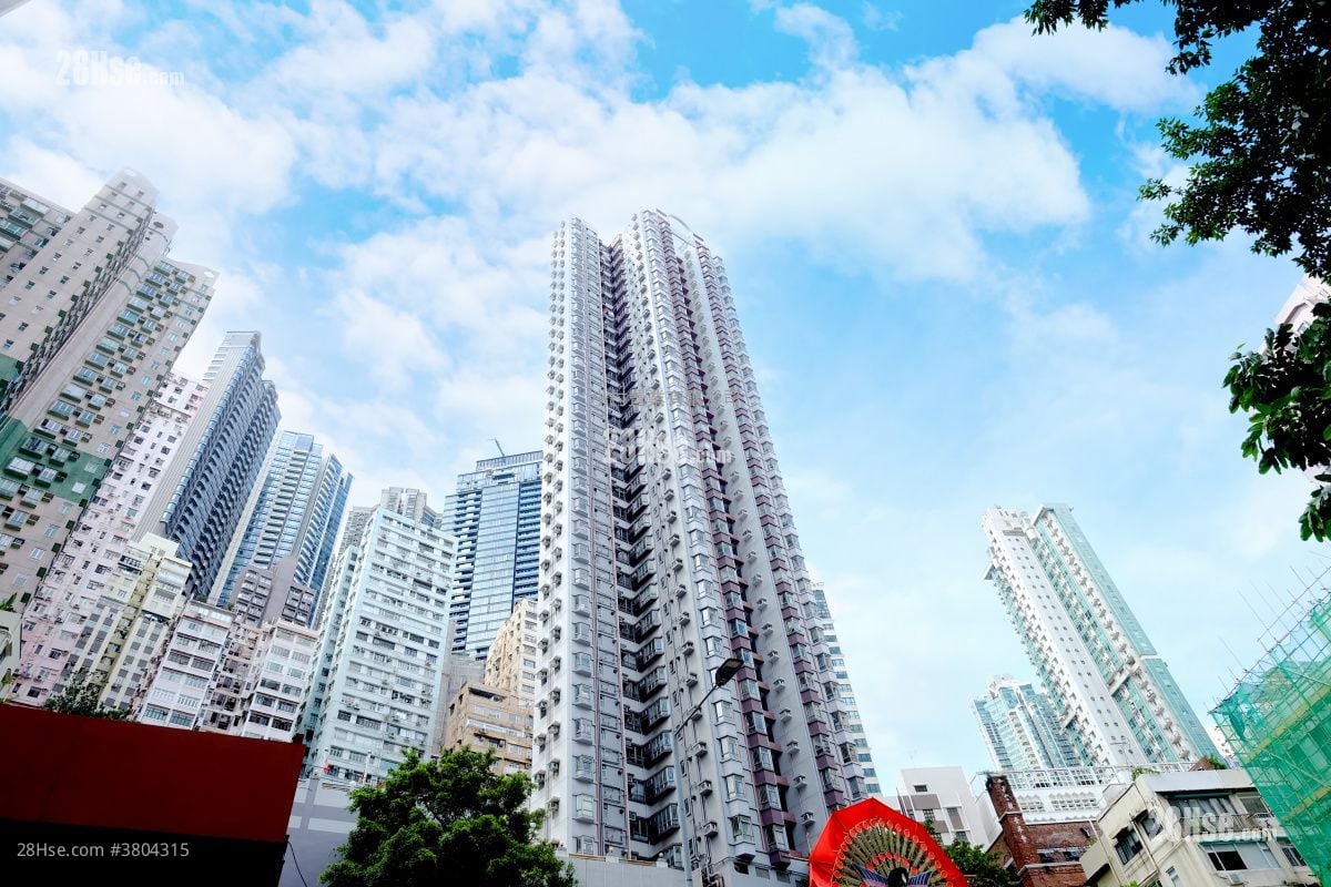 大厦外观: 东盛台 租盘 开放式间隔 , 1 浴室 259 平方尺