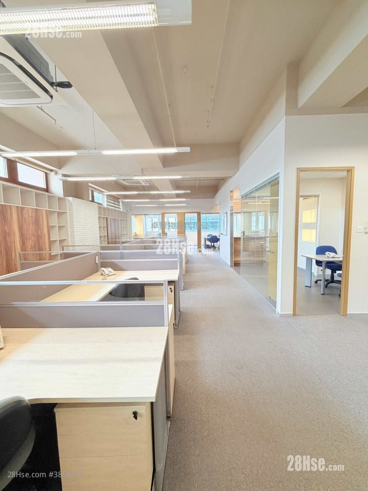 时颖中心 租盘 5+ 房 2,380 平方尺