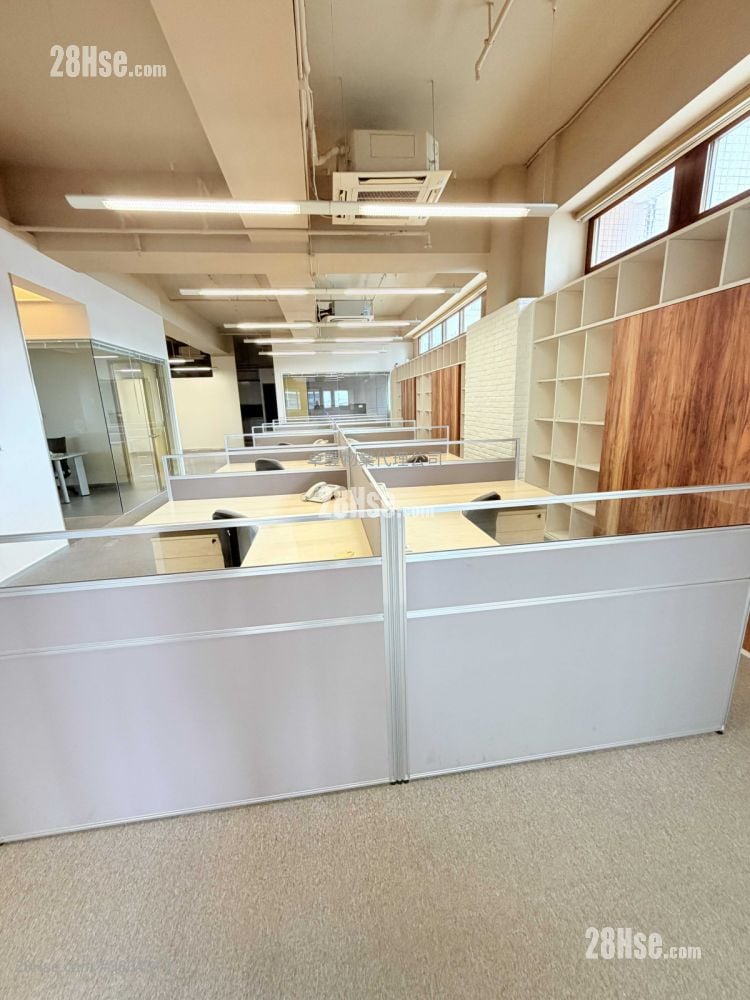 时颖中心 租盘 5+ 房 2,380 平方尺